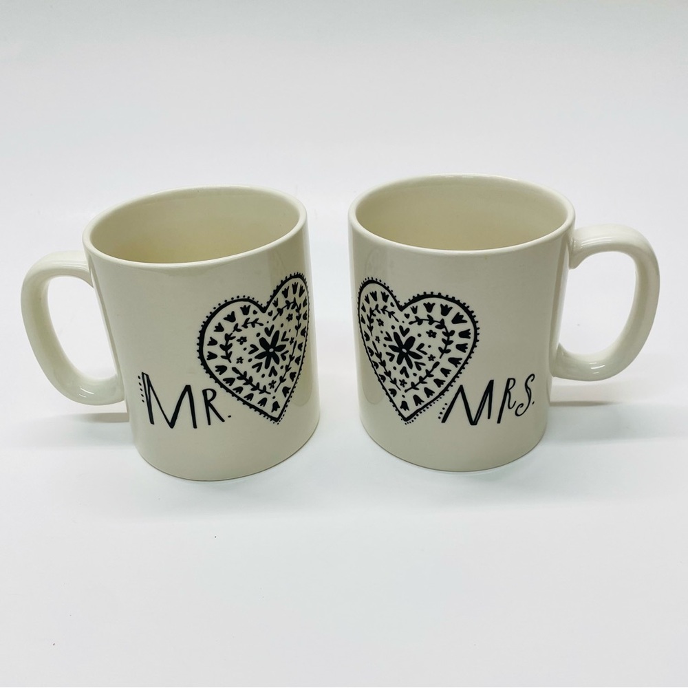 NATURAL LIFE Mr. & Mrs. Heart Floral Two Mugs Cream and Black Ceramic Cups Love